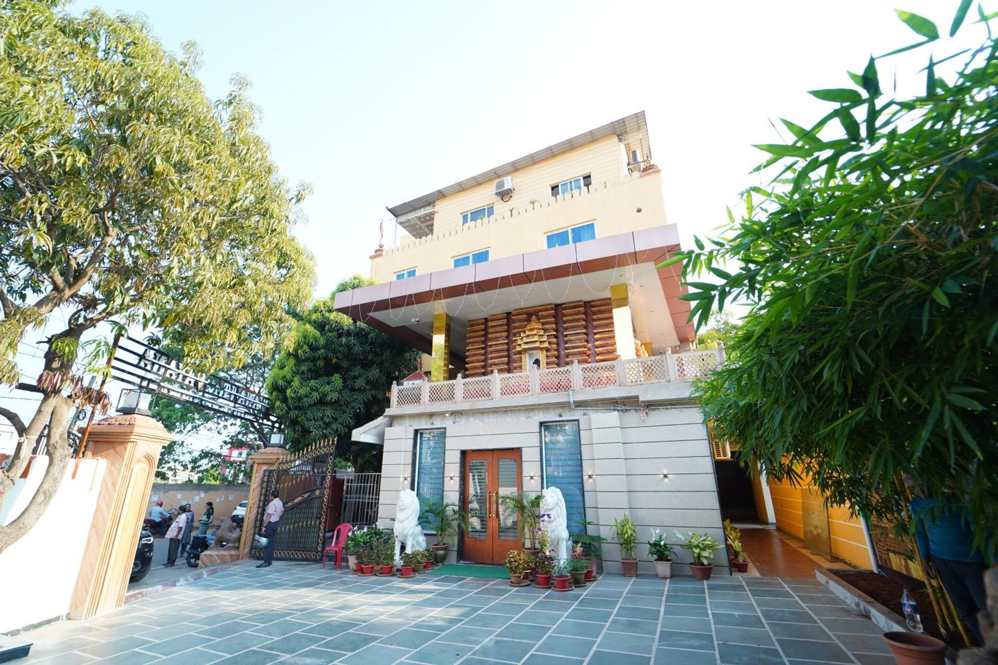 Hotel Ananta Sayana بوهفانيشفار المظهر الخارجي الصورة
