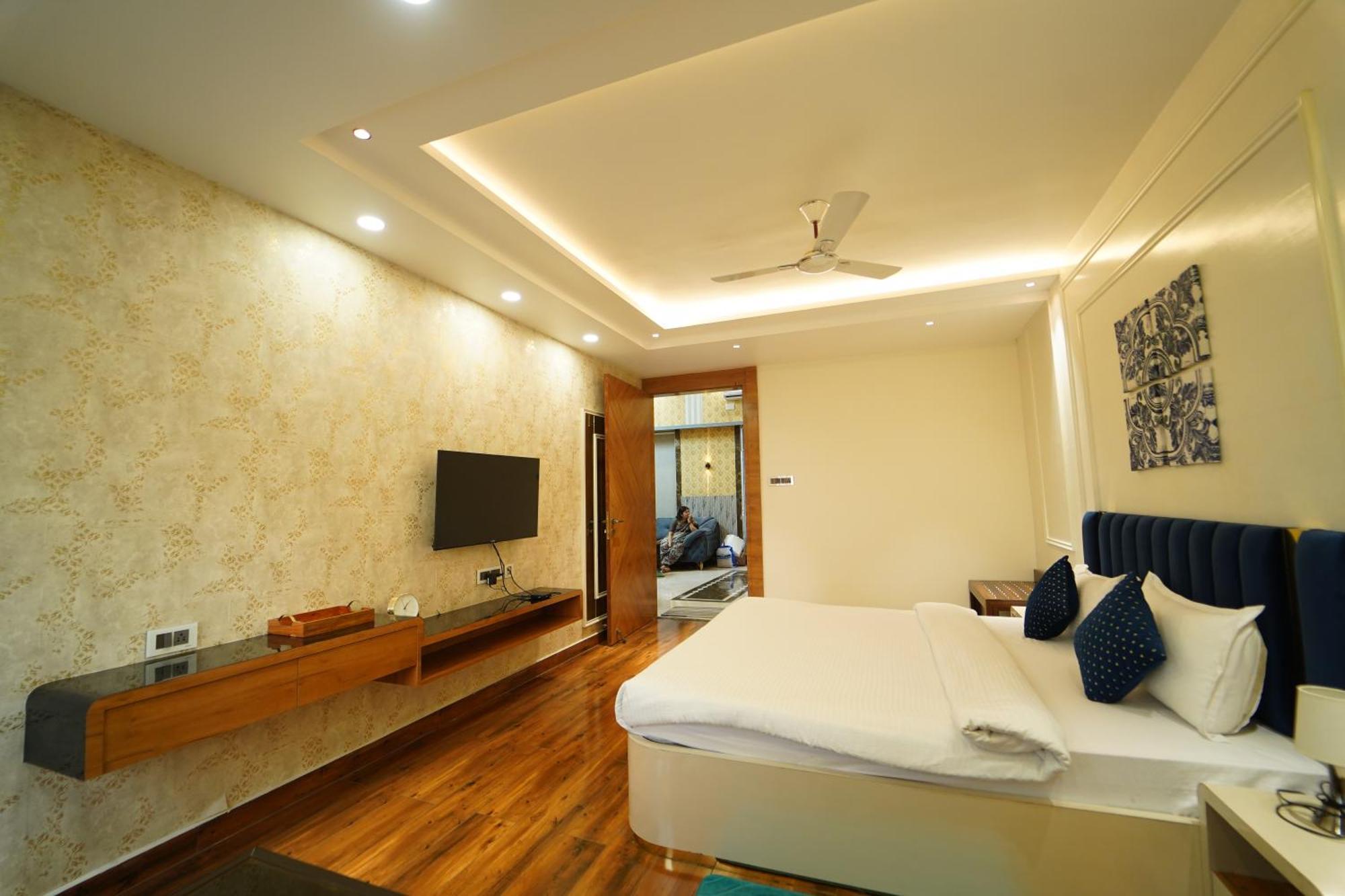 Hotel Ananta Sayana بوهفانيشفار المظهر الخارجي الصورة