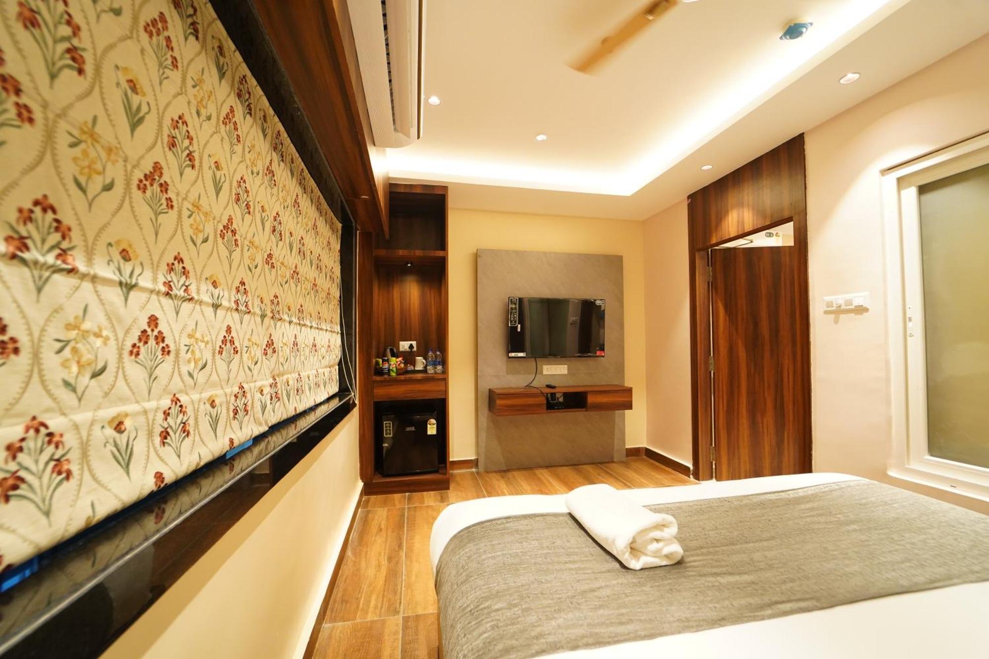 Hotel Ananta Sayana بوهفانيشفار المظهر الخارجي الصورة