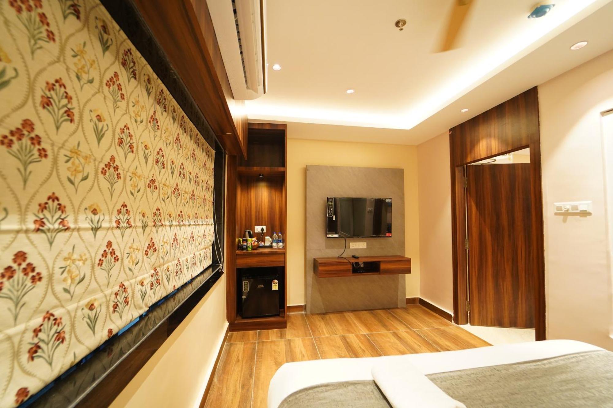 Hotel Ananta Sayana بوهفانيشفار المظهر الخارجي الصورة