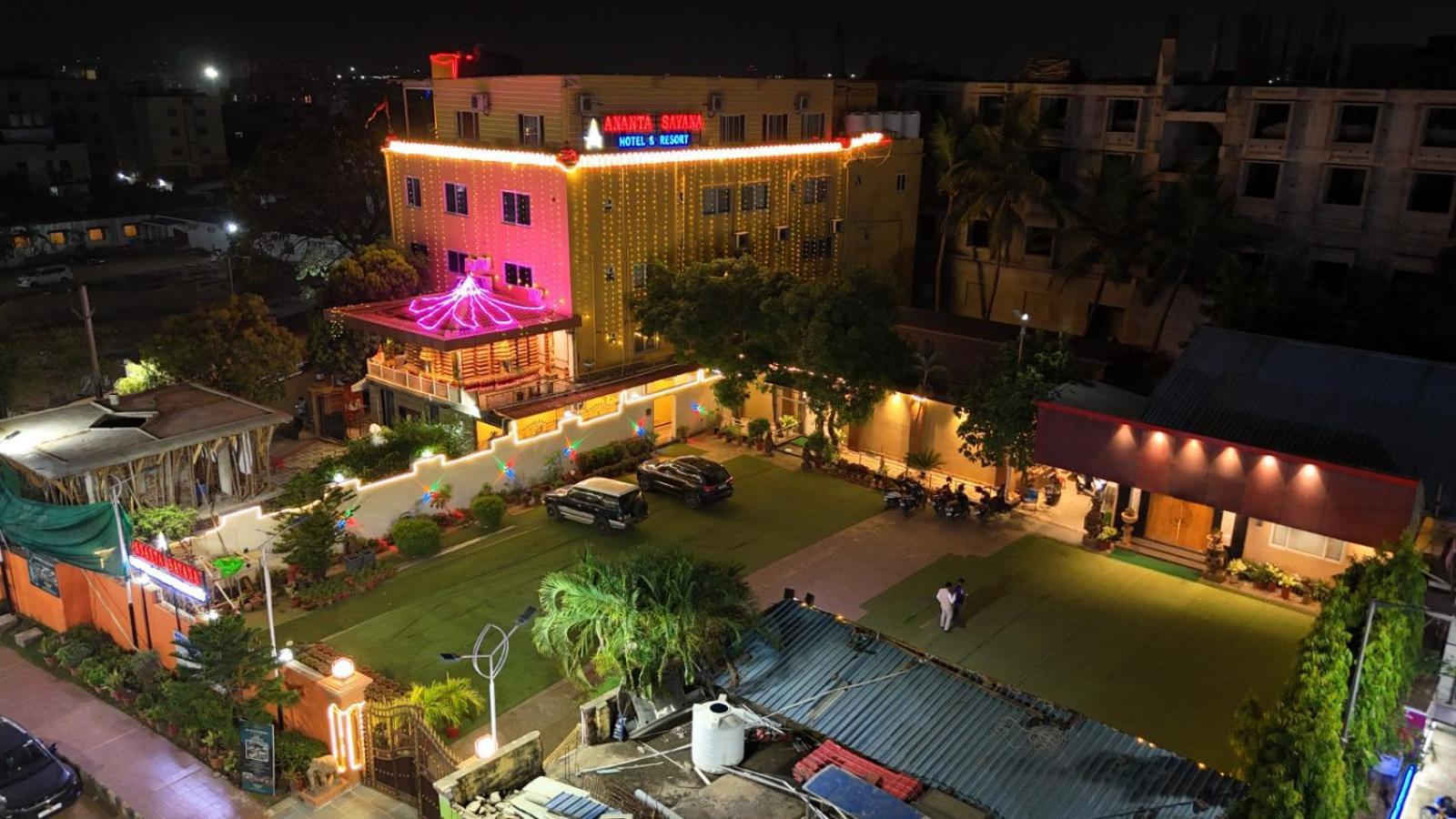 Hotel Ananta Sayana بوهفانيشفار المظهر الخارجي الصورة