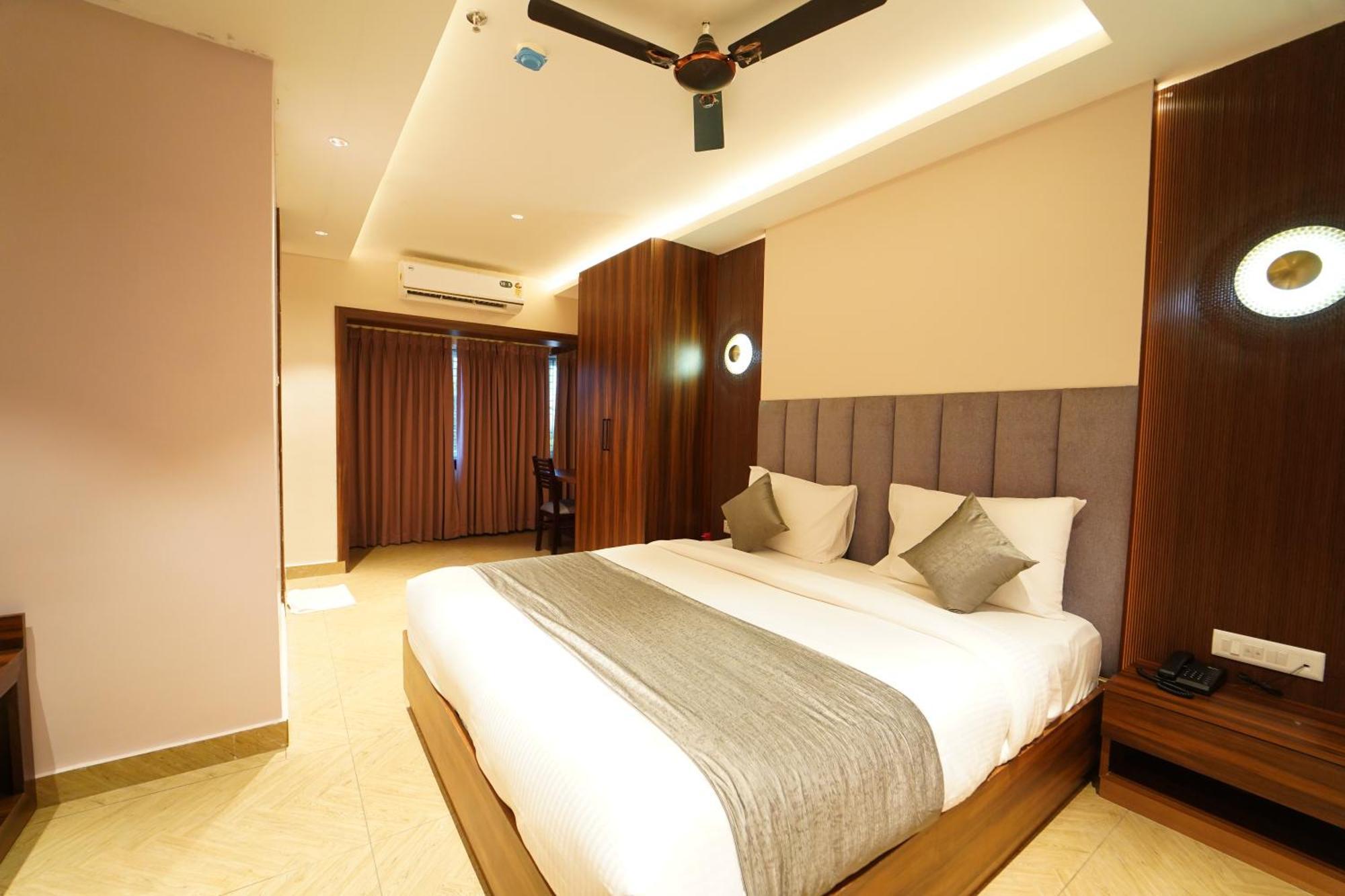 Hotel Ananta Sayana بوهفانيشفار المظهر الخارجي الصورة