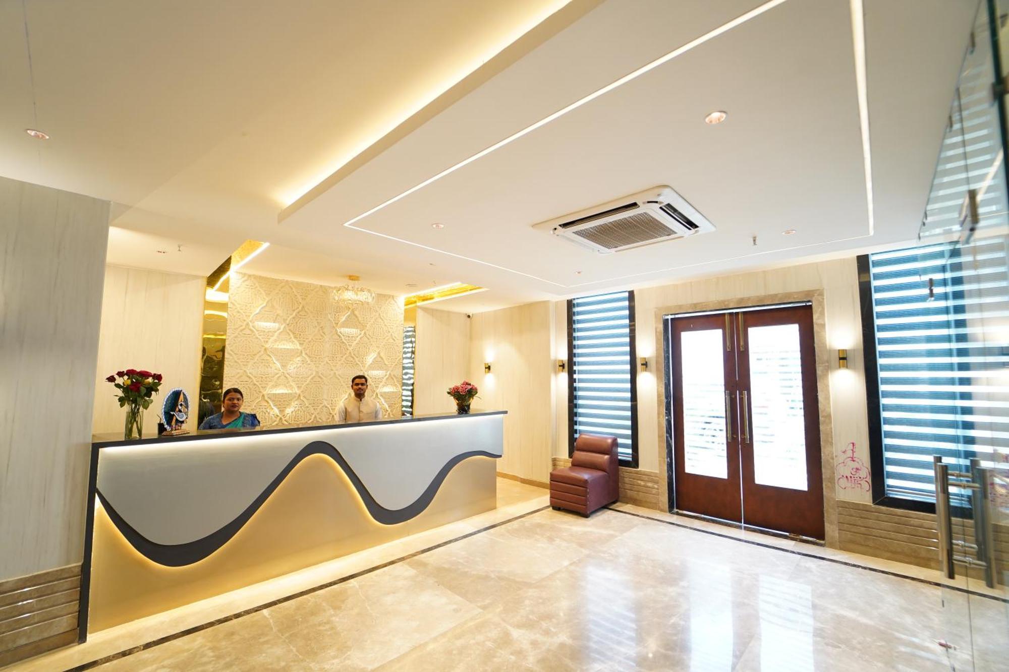 Hotel Ananta Sayana بوهفانيشفار المظهر الخارجي الصورة